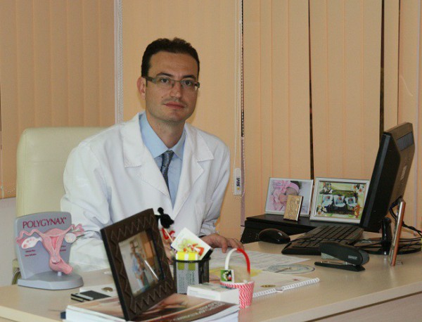 Д-р Антон Баев
